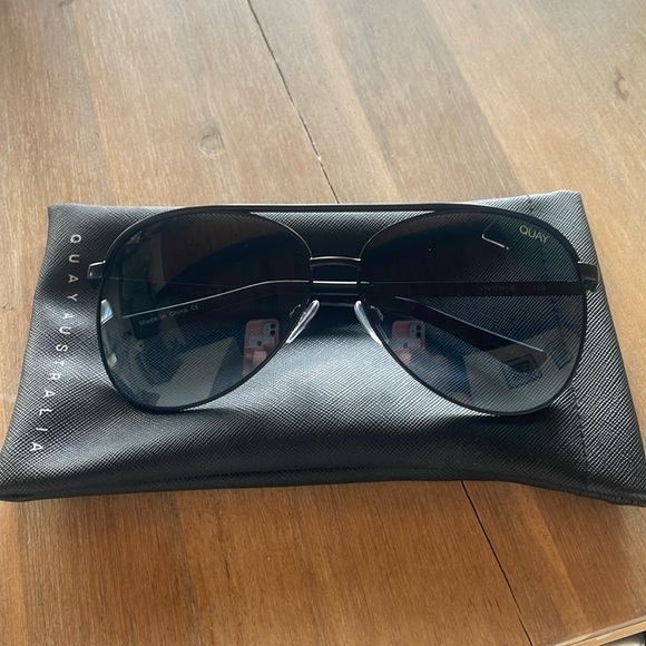 Quay Australia Aviator Sunglasses - Picture 1 of 1